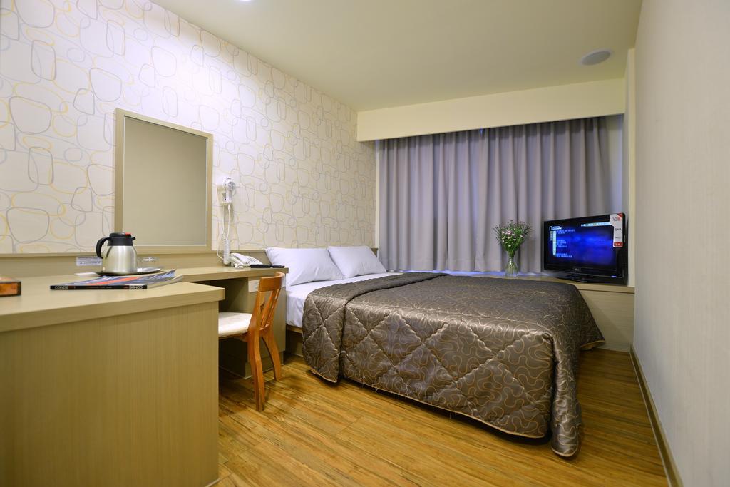 Ing Wang Hotel Tainan Bagian luar foto