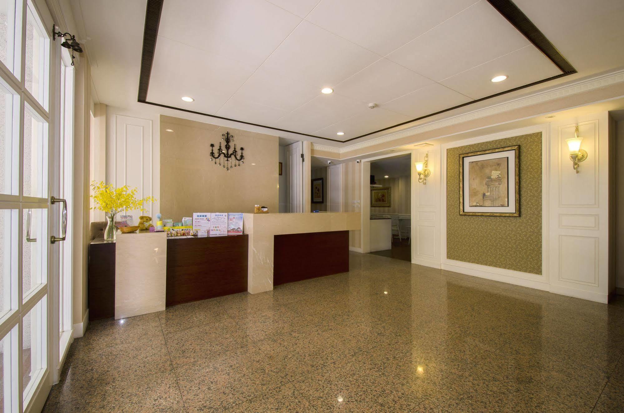 Ing Wang Hotel Tainan Bagian luar foto